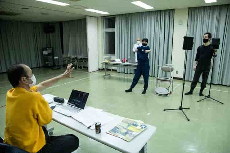 Tanaka directing actors