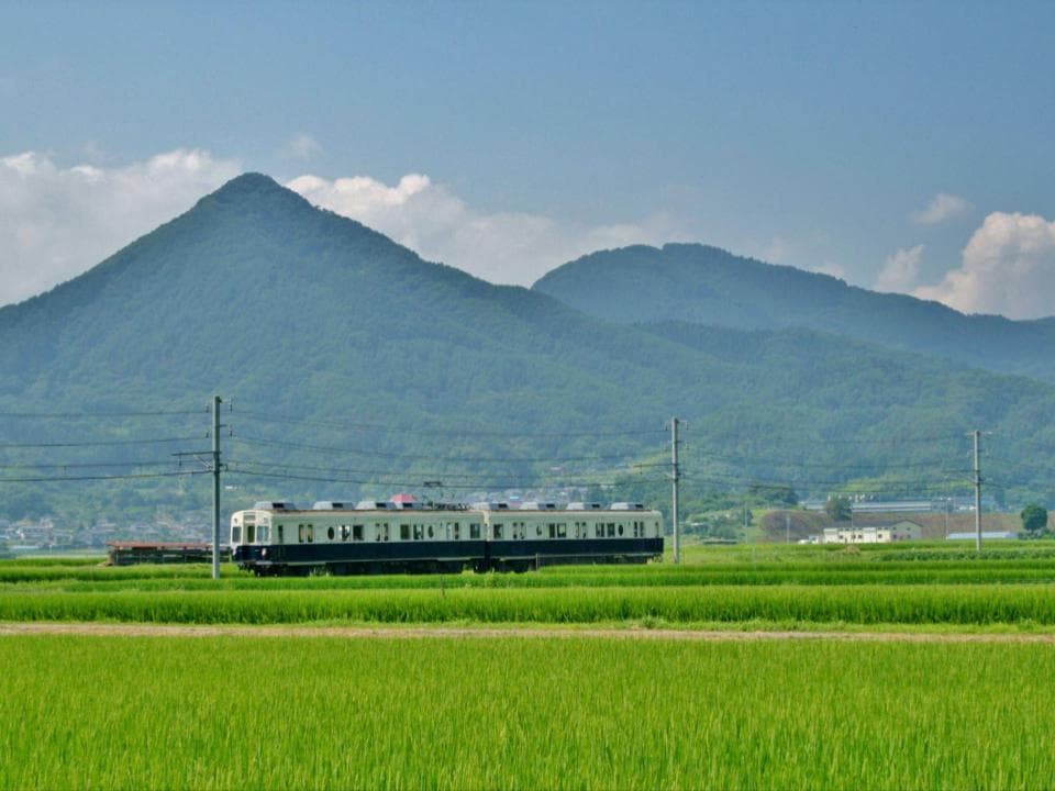 別所線と塩田平田園地帯